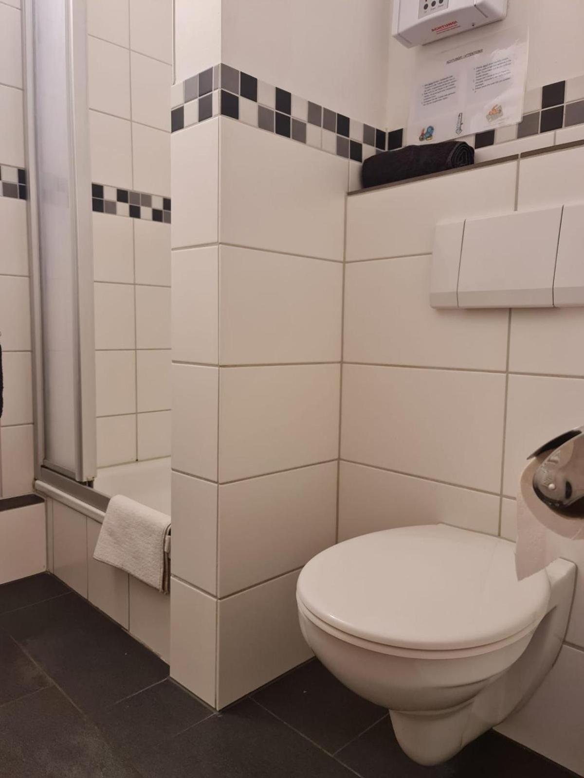 Simplex Apartments Am Ludwigsplatz Карлсруе Екстер'єр фото